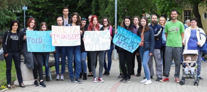 Demonstration for a liveable future